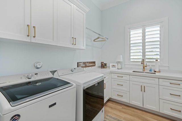 261 Old Jupiter Beach Road, Jupiter, FL 33477