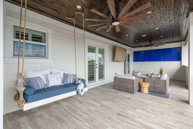 261 Old Jupiter Beach Road, Jupiter, FL 33477