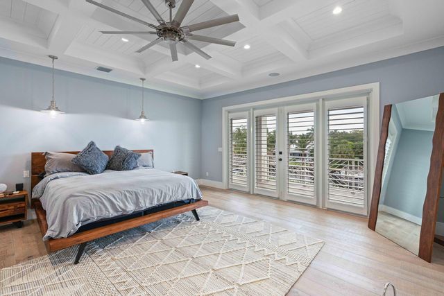 261 Old Jupiter Beach Road, Jupiter, FL 33477