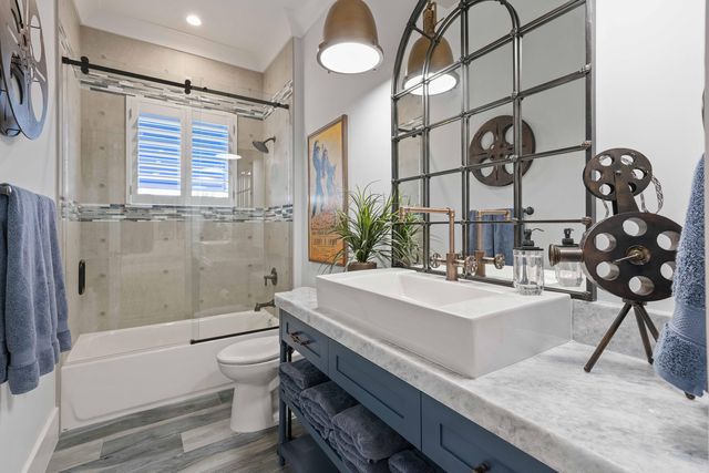 261 Old Jupiter Beach Road, Jupiter, FL 33477