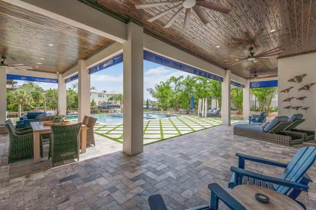 261 Old Jupiter Beach Road, Jupiter, FL 33477