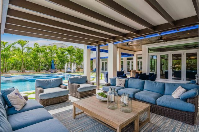 261 Old Jupiter Beach Road, Jupiter, FL 33477