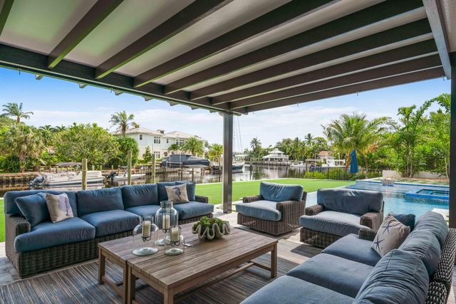 261 Old Jupiter Beach Road, Jupiter, FL 33477
