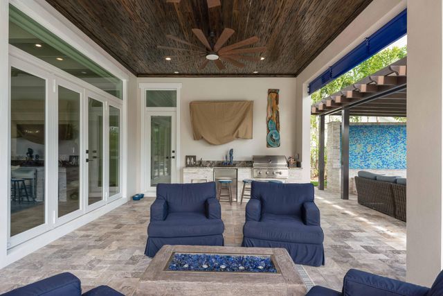 261 Old Jupiter Beach Road, Jupiter, FL 33477