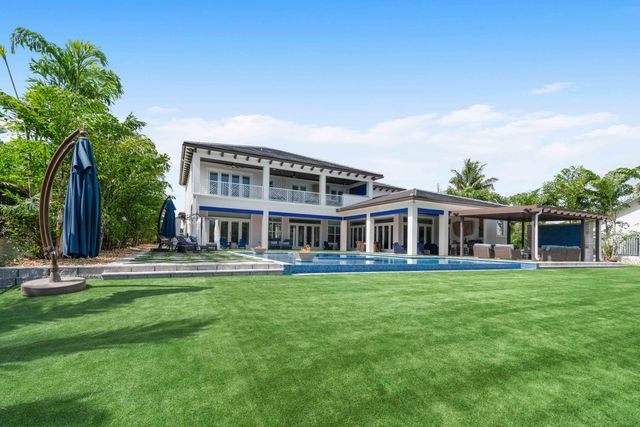 261 Old Jupiter Beach Road, Jupiter, FL 33477