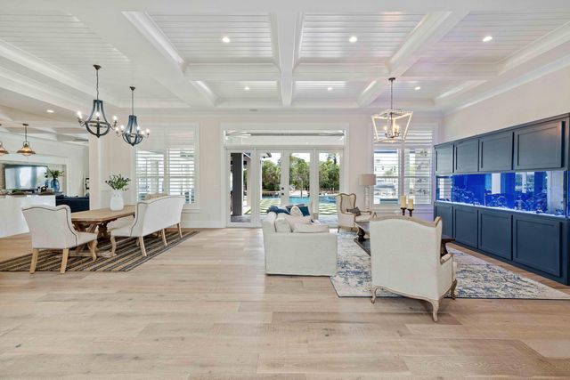 261 Old Jupiter Beach Road, Jupiter, FL 33477