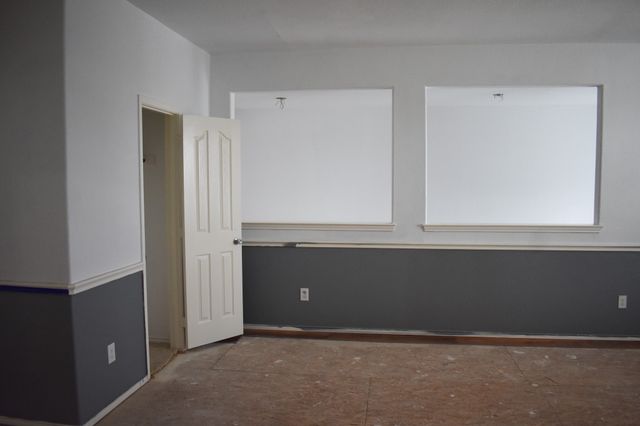 425 Crown Oaks Drive, Fort Worth, TX 76131