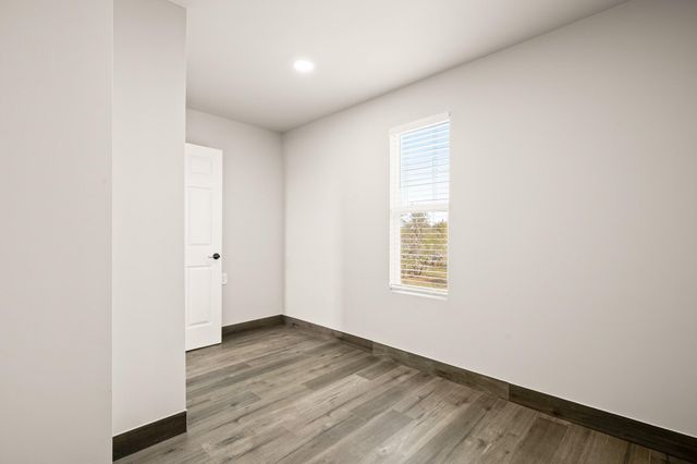 183 Mimosa RD, Dale, TX 78616