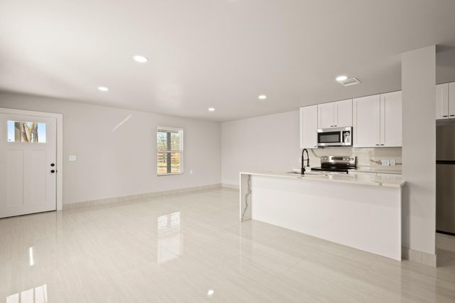 183 Mimosa RD, Dale, TX 78616