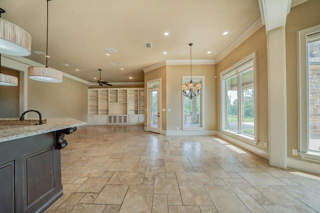 200 Weldon Ln, Longview, TX 75605