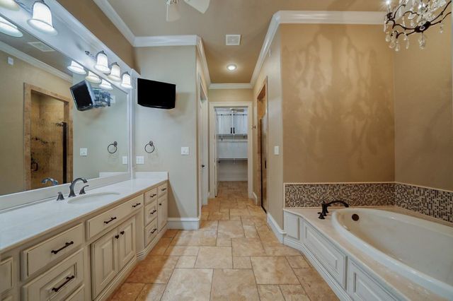 200 Weldon Ln, Longview, TX 75605