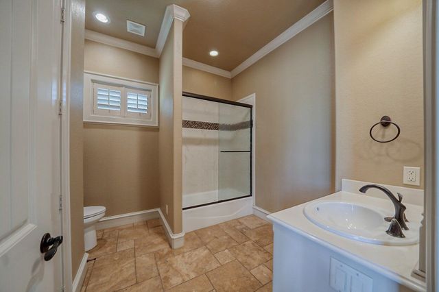 200 Weldon Ln, Longview, TX 75605