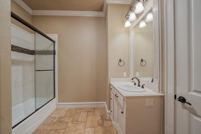 200 Weldon Ln, Longview, TX 75605