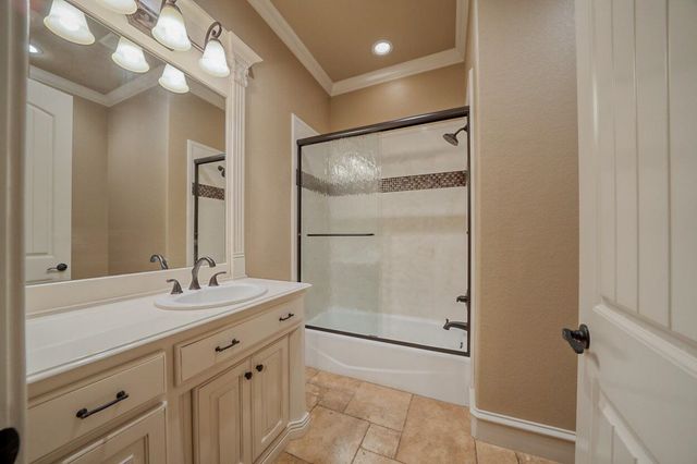 200 Weldon Ln, Longview, TX 75605