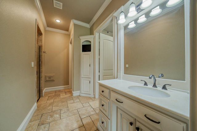 200 Weldon Ln, Longview, TX 75605