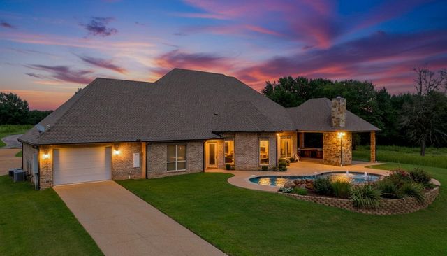 200 Weldon Ln, Longview, TX 75605
