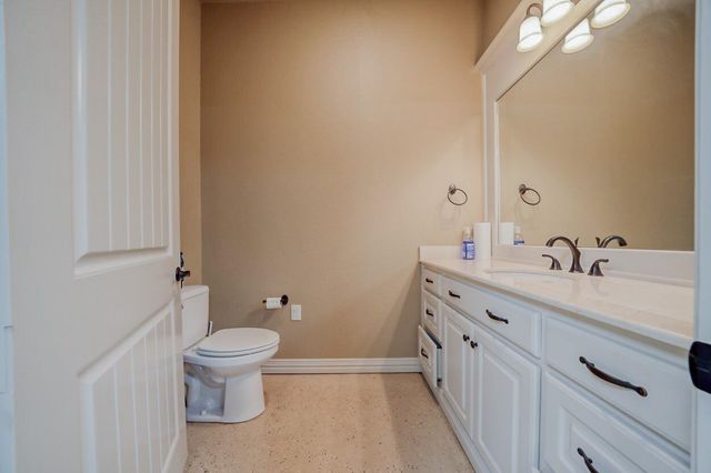 200 Weldon Ln, Longview, TX 75605