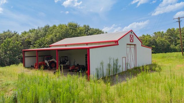 200 Weldon Ln, Longview, TX 75605