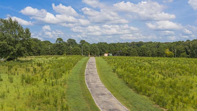 200 Weldon Ln, Longview, TX 75605