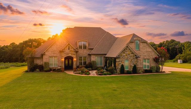 200 Weldon Ln, Longview, TX 75605
