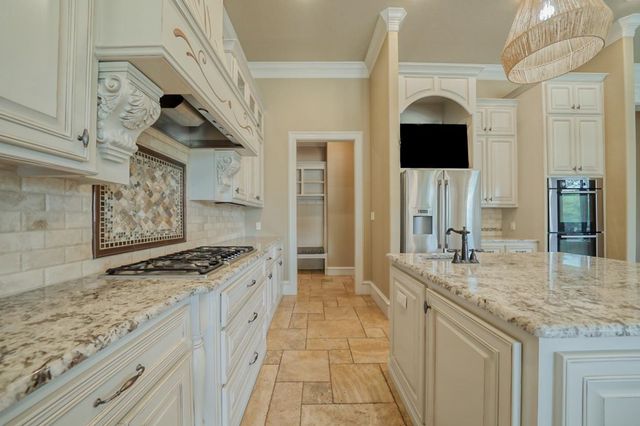 200 Weldon Ln, Longview, TX 75605