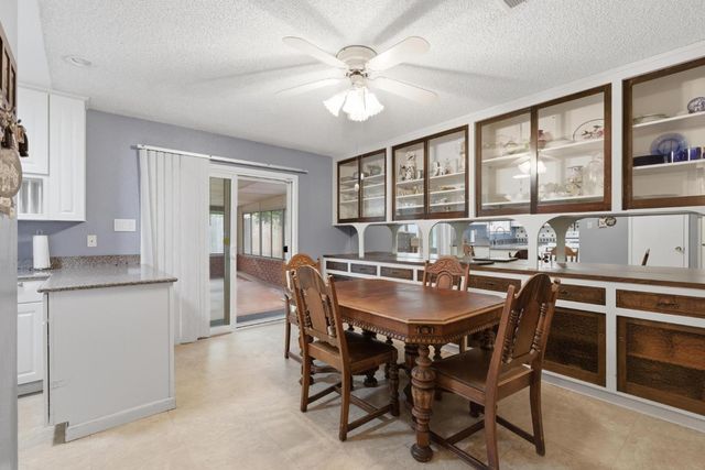 8015 Center Pkwy, Sacramento, CA 95823