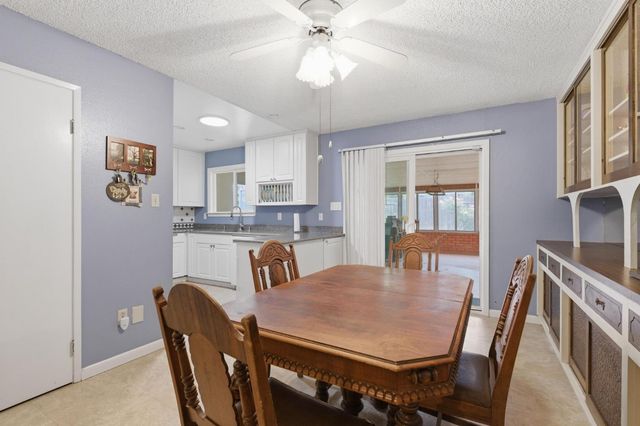 8015 Center Pkwy, Sacramento, CA 95823