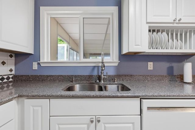 8015 Center Pkwy, Sacramento, CA 95823