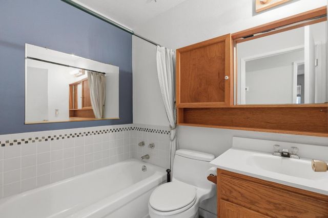 8015 Center Pkwy, Sacramento, CA 95823