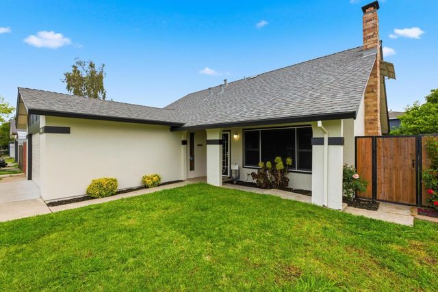 8015 Center Pkwy, Sacramento, CA 95823