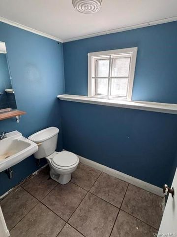 11 Foley Place, Huntington Station, NY 11746
