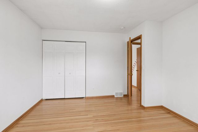 16930 17th Avenue N, Plymouth, MN 55447