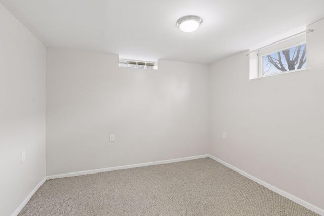 16930 17th Avenue N, Plymouth, MN 55447