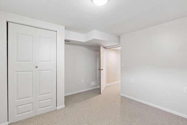 16930 17th Avenue N, Plymouth, MN 55447