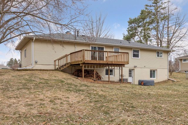 16930 17th Avenue N, Plymouth, MN 55447