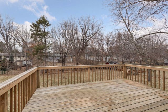 16930 17th Avenue N, Plymouth, MN 55447