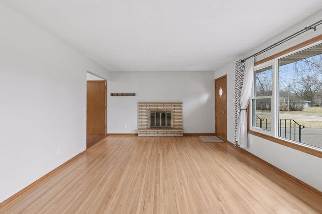 16930 17th Avenue N, Plymouth, MN 55447