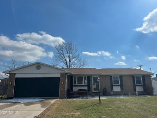 851 Anthony Wayne Boulevard, Defiance, OH 43512