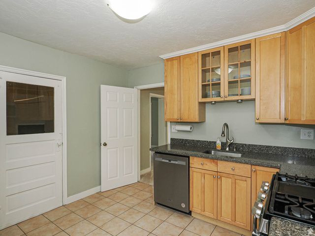 536 E REDONDO AVE, Salt Lake City, UT 84105