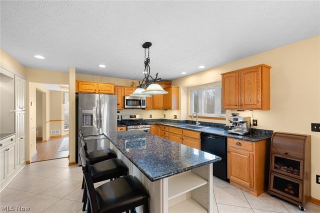 38124 Terrell Drive, North Ridgeville, OH 44039