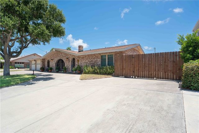 3313 Laguna Shores, Corpus Christi, TX 78418