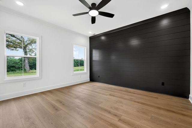 165 Cripps Ln, Smithville, TN 37166