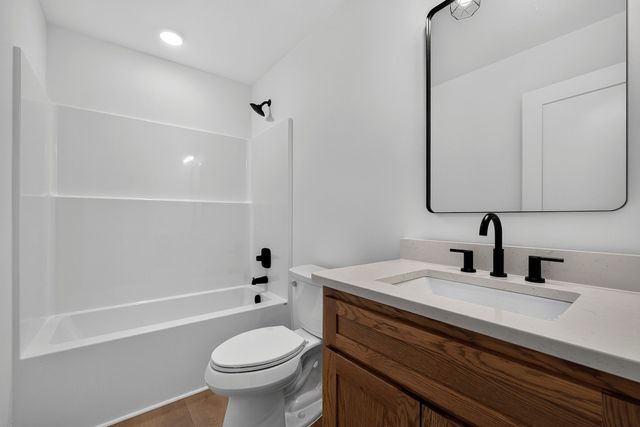 165 Cripps Ln, Smithville, TN 37166