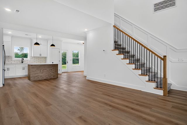 165 Cripps Ln, Smithville, TN 37166