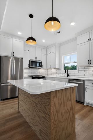 165 Cripps Ln, Smithville, TN 37166