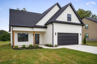 165 Cripps Ln, Smithville, TN 37166