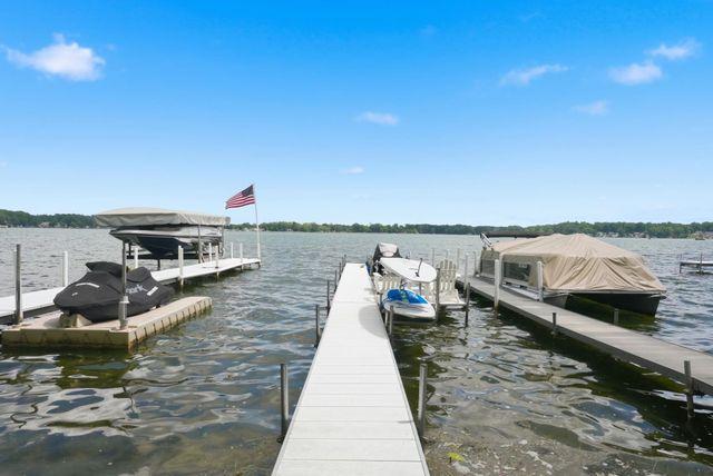 3020 W Sycamore Beach Road, Angola, IN 46703