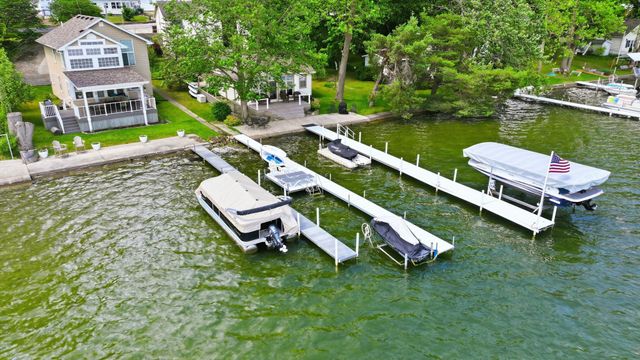 3020 W Sycamore Beach Road, Angola, IN 46703