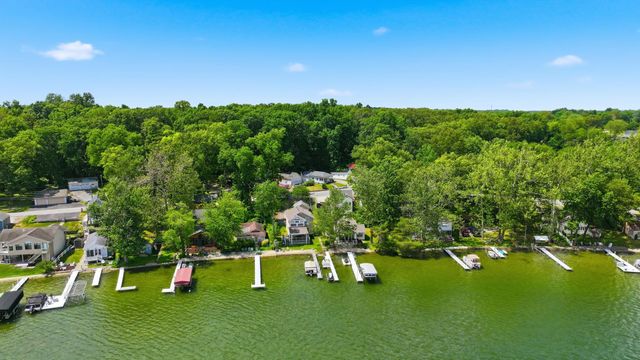 3020 W Sycamore Beach Road, Angola, IN 46703