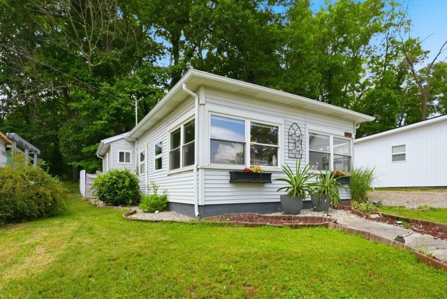 3020 W Sycamore Beach Road, Angola, IN 46703